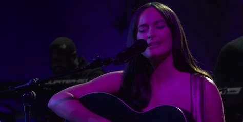 kacey musgraves nude|Video: Watch Kacey Musgraves Powerful Nude Performance On。